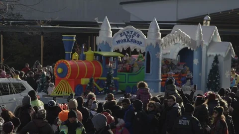 Santa toy workshop float at toronto santa claus parade Stock Footage 120037622
