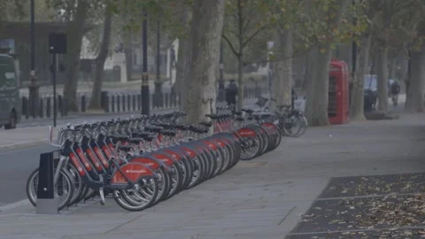 Santandar Cycles 2 - Lockdown Stock-Footage 142652163