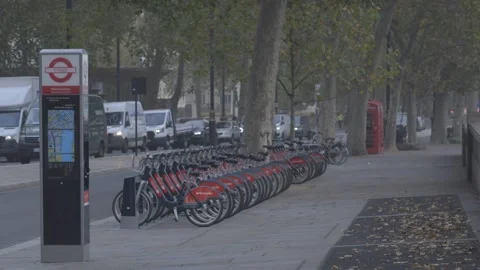 Santandar Cycles - Lockdown Stock-Footage 142652200