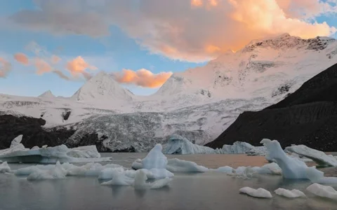 Sap Snow Mountain timelapse shooting In Tibet sunset time Stock-Footage 229759499