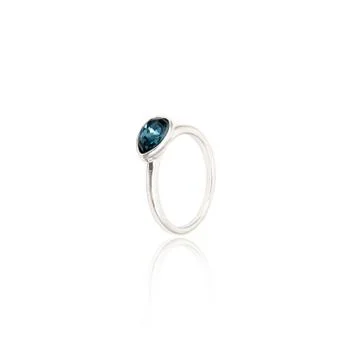 Sapphire Ring isolated on white. Stock Photos