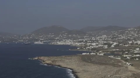 Sarakiniko's Chalk-White Cliffs &amp; Paros Port Flyover Truck Shot Vidéo 254042150