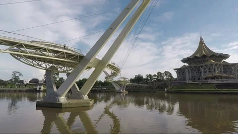 Sarawak river view, State Assembly, Darul Hana bridge, Kuching, Malaysia, Borneo Video stock 166222339
