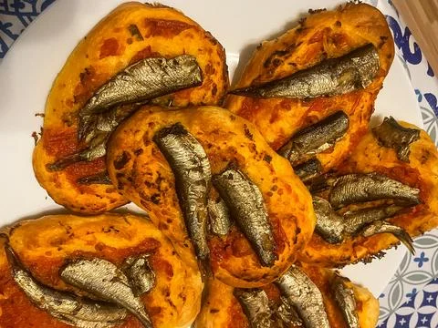 Sardines Served on Artisan Bread 库存照片