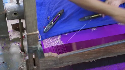 Saree weaver close up Video stock 135478199