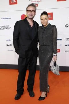  Sasha mit Ehefrau Julia Röntgen beim Charity Konzert Channel Aid - live i.. Stock Photos
