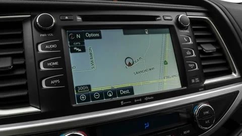 Sat nav with digital map Predawn Gray Mica 2018 Toyota Highlander SE Stock Footage 159978994