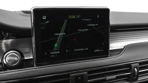 Sat nav with digital map Pristine White 2020 Lincoln Corsair Standard Vídeos de archivo 160092074