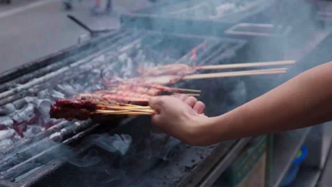 Satay Sauce and Flames 스톡 동영상 316072268