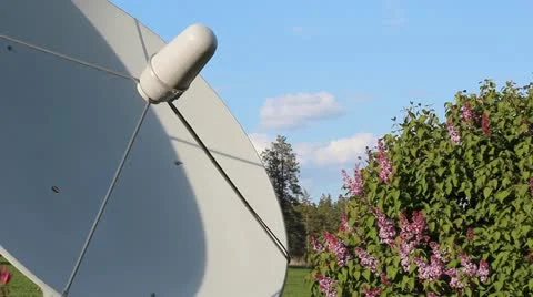 Satellite Dish Cloud Time Lapse Видео 11052703
