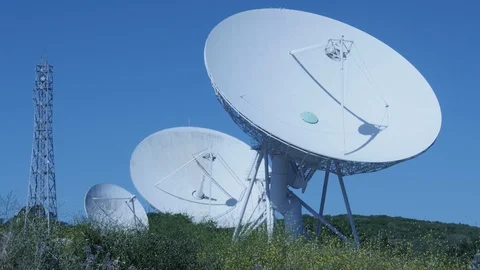 Satellite dishes - Global comunications 스톡 동영상 85864201