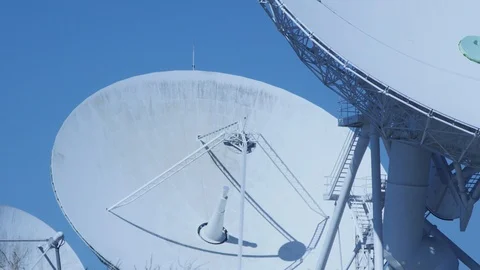Satellite dishes - Global comunications 스톡 동영상 85865626