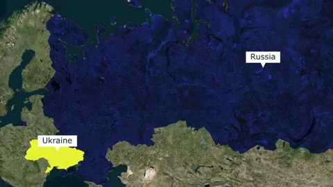 Satellite map view highlighting ukraine and russia in europe and asia Vidéo 345992527
