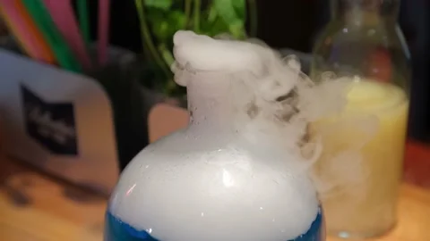 Saturated steam from dry ice from a flask. Stock-Footage 131973663