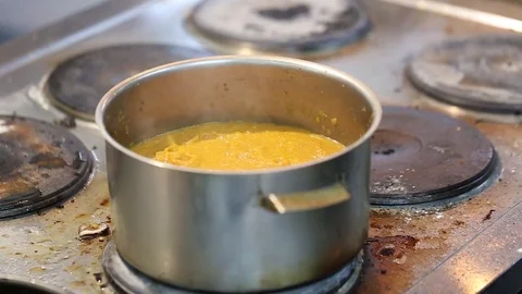 Sauce being cooked in a pan Stock-Footage 72917936