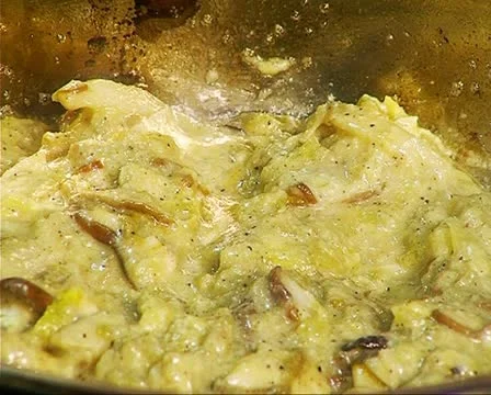 Sauce cooking Stock Footage 10718010