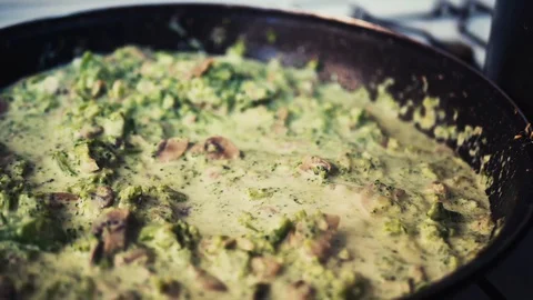 Sauce in a pan, cook covers 스톡 동영상 129205852