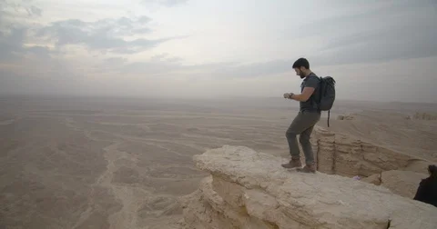Saudi-Arabia Riyadh Edge-of-the-World-Tourist1 422 59.94FPS Stock Footage 129565136