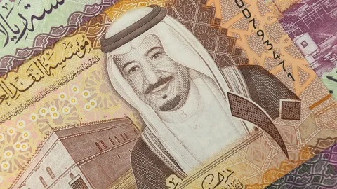 Saudi Arabia riyal banknotes close up rotating. Saudi Arabian money, currency Video stock 105190578