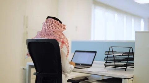 Saudi man working on office02 Stock Footage 110715748