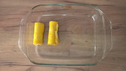 Sausage bread rolls. Pigs in a blanket Vidéo 220349828