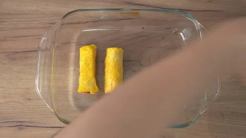 Sausage bread rolls. Pigs in a blanket Видео 220349843