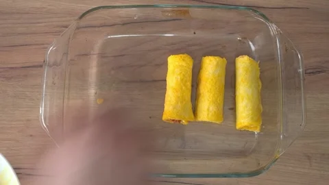 Sausage bread rolls. Pigs in a blanket Видео 220349857