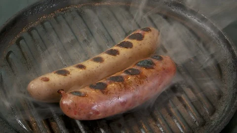 Sausages cooking 動画素材 112589793