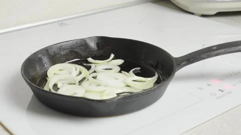 Sautéed onion Stock Footage 271616523