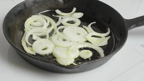 Sautéed onion Stock Footage 271616543