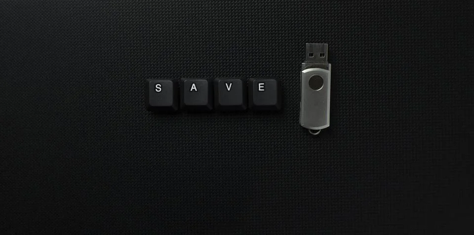 Save Data Concept With USB Drive And Keyboard Keys 스톡 사진