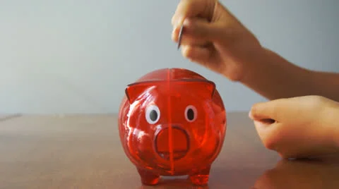 Saving money 스톡 동영상 25590185