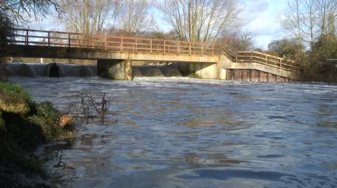 Saw tooth wier Stock Footage 33876532