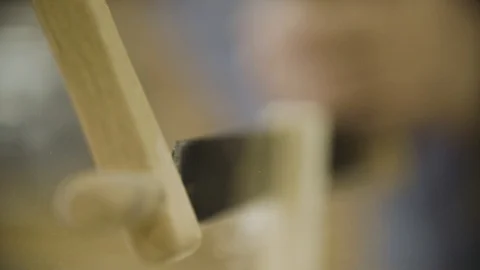 Sawing a plank Stockbeeldmateriaal 92672076