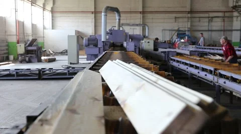 Sawmill. The process of cutting logs into boards. Automatic line sawing Video stock 62554990