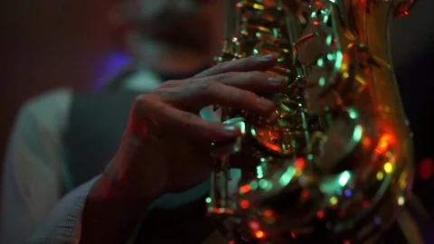 Saxophone Player Close Up Vídeos de archivo 88406246