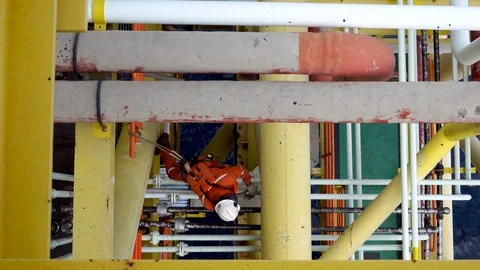 Scaffolding erection. Working at height and overboard. Video stock 129522197