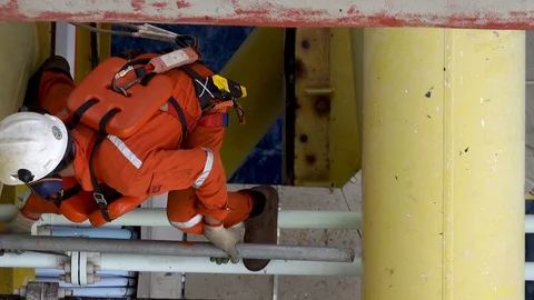 Scaffolding erection. Working at height and overboard. Video stock 129522223