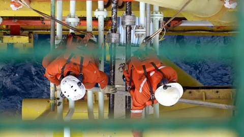 Scaffolding erection. Working at height and overboard. Video stock 129523531
