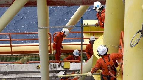 Scaffolding erection. Working at height and overboard. Video stock 129526630