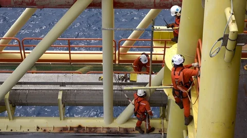 Scaffolding erection. Working at height and overboard. Video stock 129527930