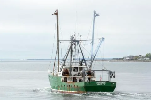 Scalloper Diligence heading toward Buzzards Bay Stock Photos