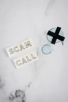 Scam calls and personal data theft, text with comic bubbles with one of them  Stockfoto's