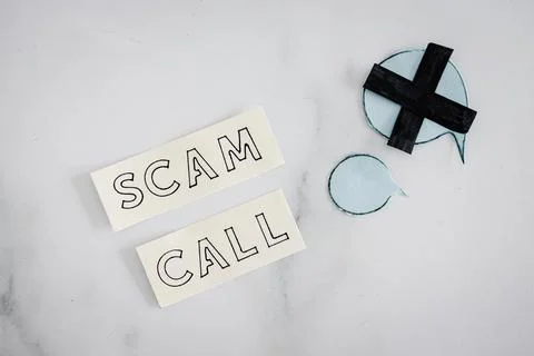 Scam calls and personal data theft, text with comic bubbles with one of them  Stockfoto's