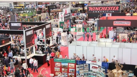 Scan of crowds at NRA convention(HD)c Vidéo 4885453