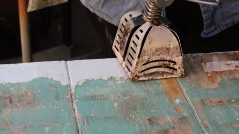 Scaping paint with heater 스톡 동영상 292431419