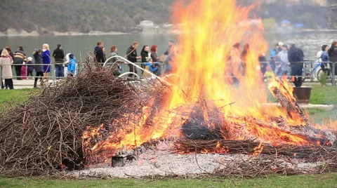 Scarecrow Maslenitsa burns Stock Footage 67615703