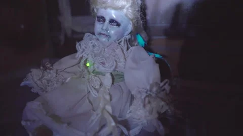 Scary doll Stock-Footage 137597361
