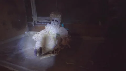 Scary doll Stock-Footage 137597393