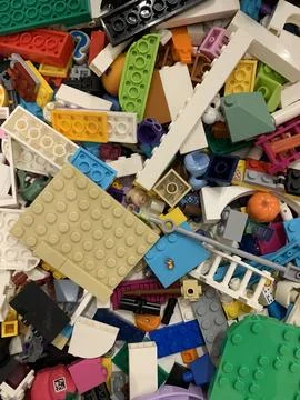 Scattered building blocks Foto stock